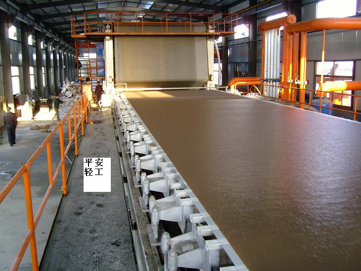 2008年2月，阜寧興峰成功出紙